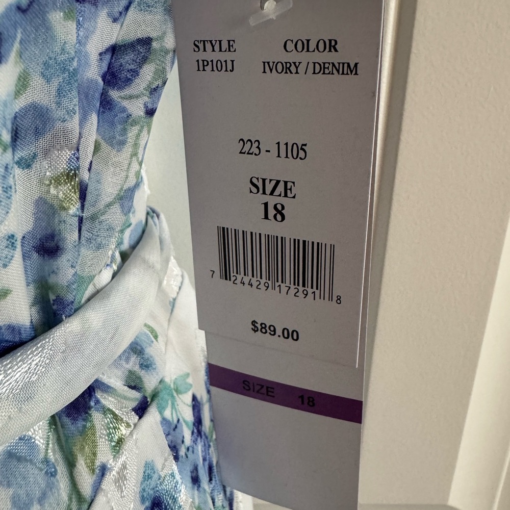 NWT Floral Blue & White Maxi Dress with Tie Waist - Picture 2 of 5